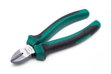 PLIERS 6''